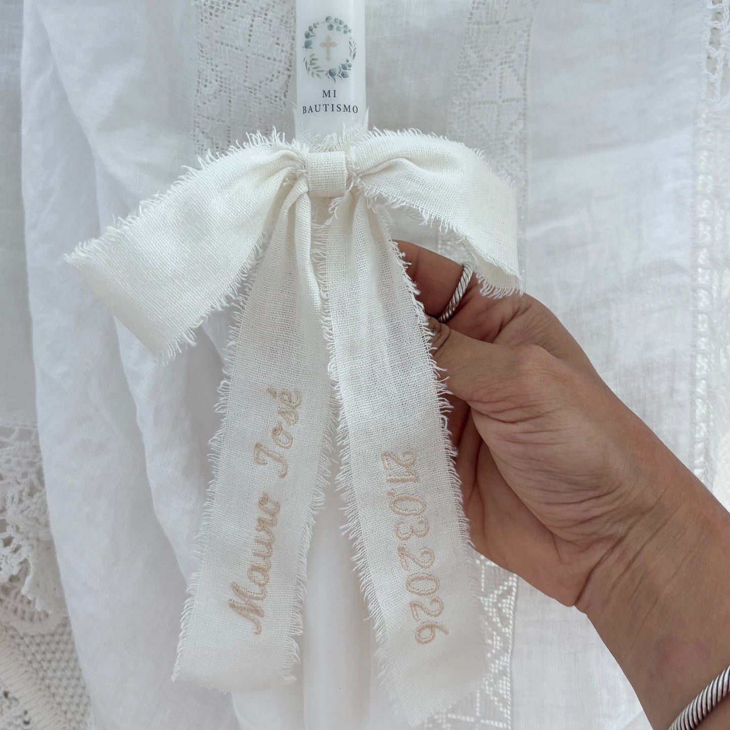Baptism Candle: Embroidered linen bow
