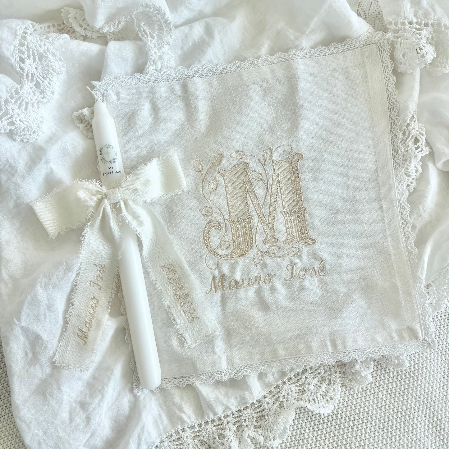Baptism Candle: Embroidered linen bow